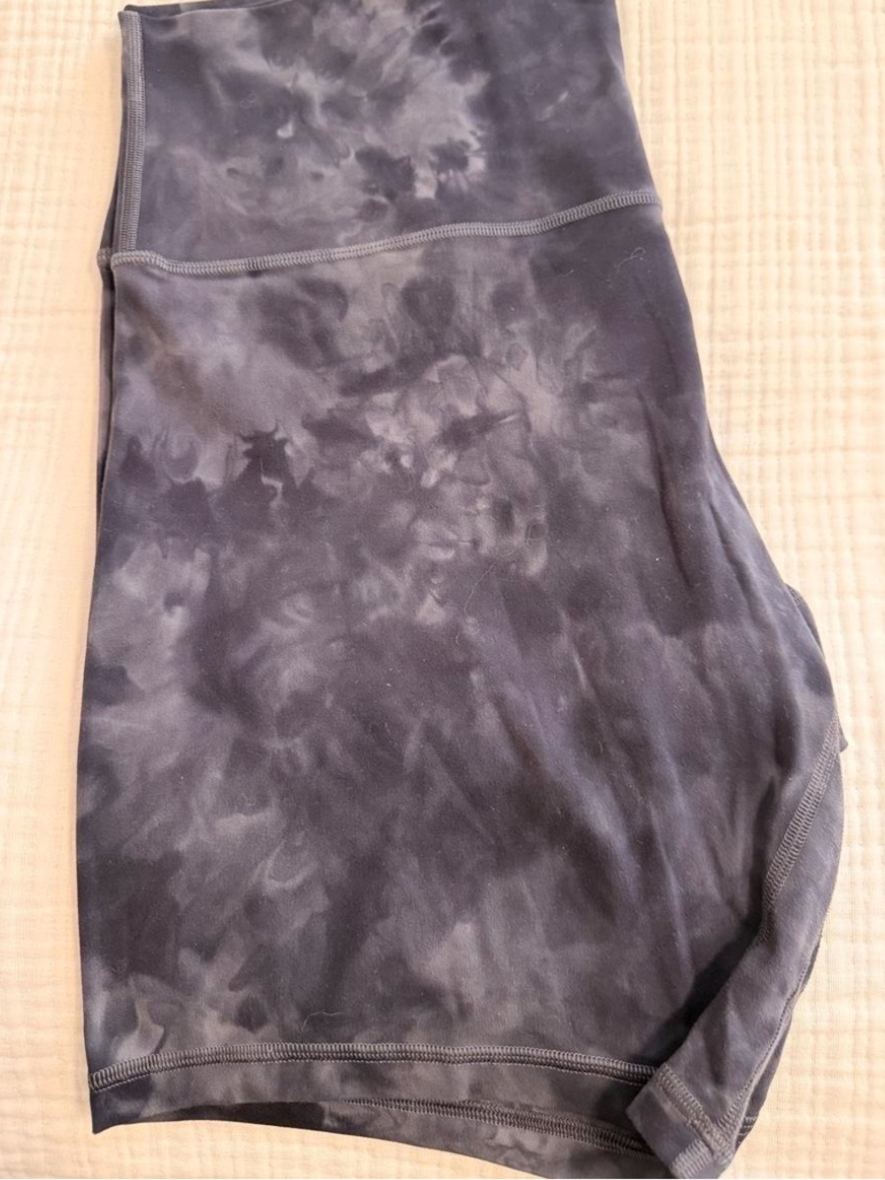 Lululemon biker shorts - Picture 2 of 3